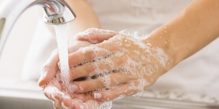 Lavar as mãos é uma forma de se proteger do Coronavírus!